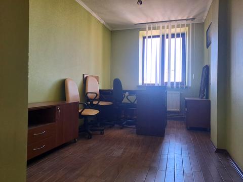 комерційна за адресою Гетьмана Сагайдачного вул., 8