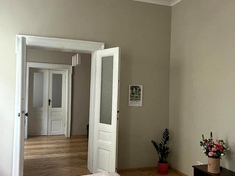 квартира за адресою Валова вул., 7