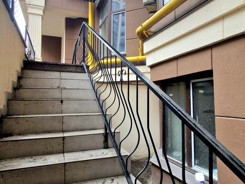 комерційна за адресою Мартинова просп., 8