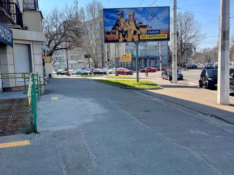 комерційна за адресою Лесі Українки просп. (Гагаріна), 25