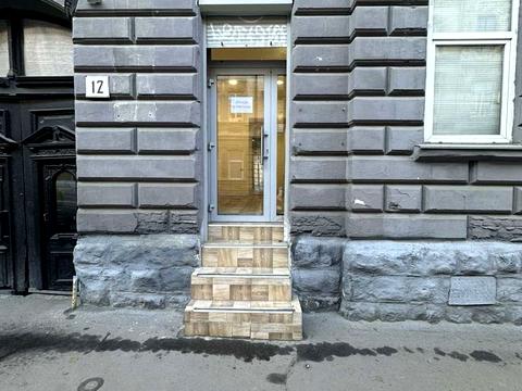 комерційна за адресою Володимира Антоновича вул. (), 12