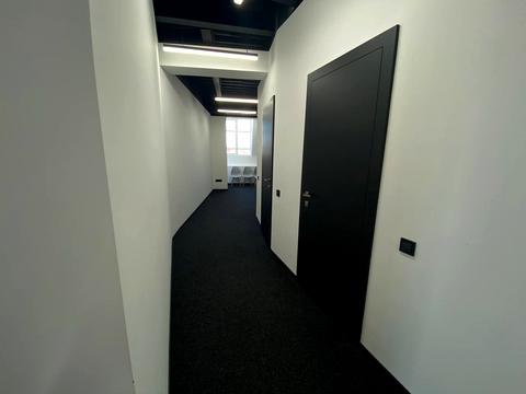 комерційна за адресою Шпитальна вул., 1