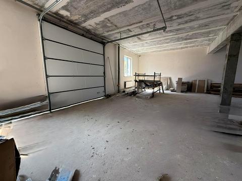 комерційна за адресою Юрківська вул., 9