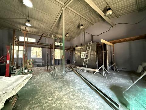 комерційна за адресою Юрківська вул., 9