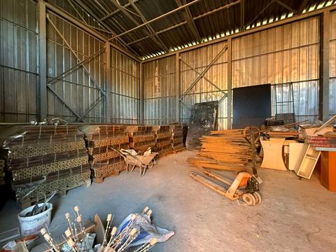 комерційна за адресою Юрківська вул., 9