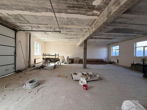 комерційна за адресою Юрківська вул., 9