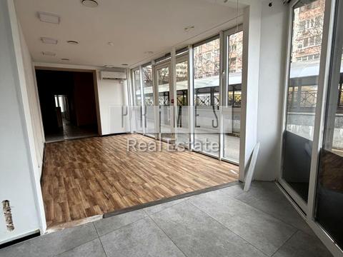 комерційна за адресою Андрія Верхогляда вул. (Михайла Драгомирова), 12