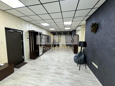 комерційна за адресою Дарницький бульв., 8-В