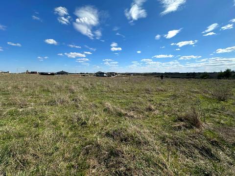 участок по адресу Наталії Ужвій