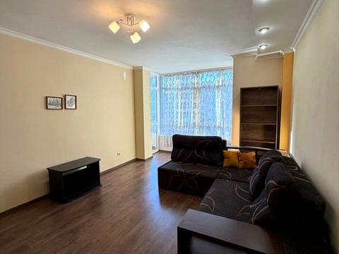 квартира за адресою Гетьмана Івана Мазепи вул. (Топольна), 1