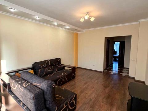 квартира за адресою Гетьмана Івана Мазепи вул. (Топольна), 1