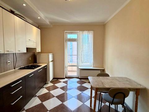 квартира за адресою Гетьмана Івана Мазепи вул. (Топольна), 1