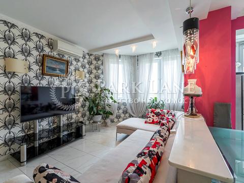 квартира за адресою Любомира Гузара просп. (Космонавта Комарова), 26