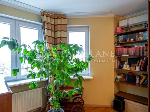 квартира за адресою Любомира Гузара просп. (Космонавта Комарова), 26