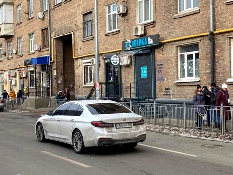 комерційна за адресою Межигірська вул., 56/50