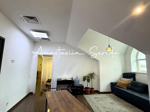 коммерческая по адресу Площа Вокзальна, 2 Н