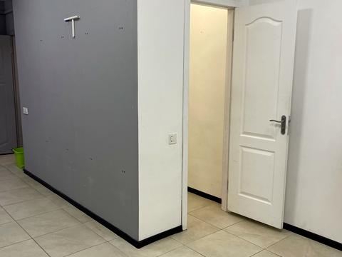 комерційна за адресою Межигірська вул., 56/50