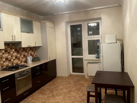 квартира за адресою Академіка Ющенка вул., 10