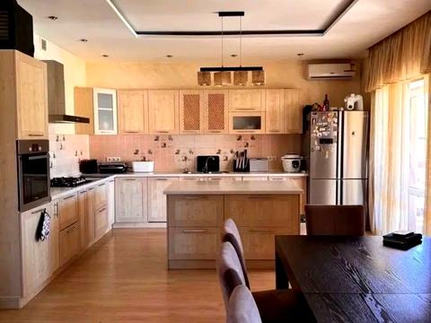 квартира за адресою Залізнична вул., 8