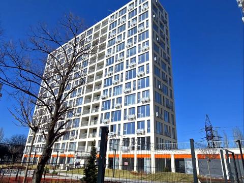 комерційна за адресою Холодильна вул., 67-А