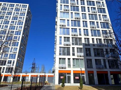 комерційна за адресою Холодильна вул., 67-А