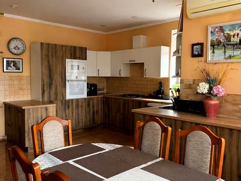 дом по адресу 50-та Садова ул.