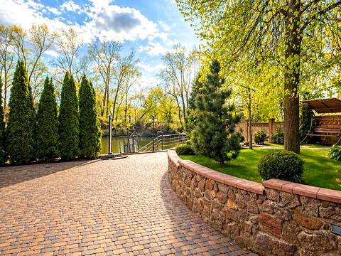 дом по адресу 50-та Садова ул.