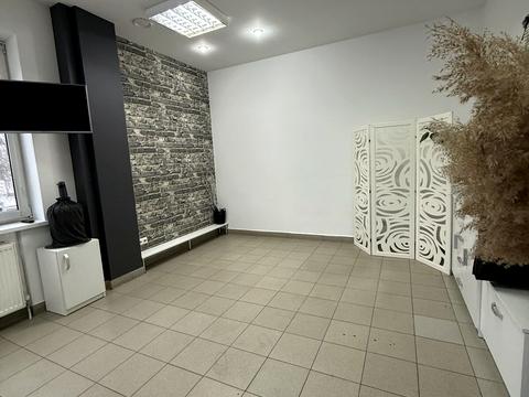 комерційна за адресою Миру просп., 99/1А