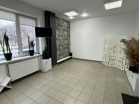 комерційна за адресою Миру просп., 99/1А