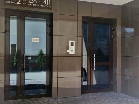 комерційна за адресою Андрія Верхогляда вул. (Михайла Драгомирова), 2-А