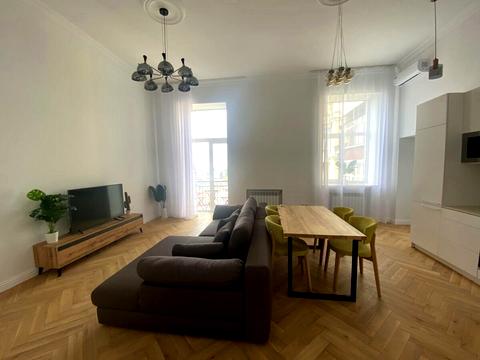 квартира за адресою Київ, Круглоуніверситетська вул., 14