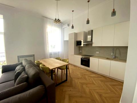 квартира за адресою Київ, Круглоуніверситетська вул., 14