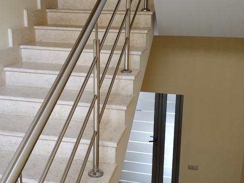 комерційна за адресою Кудрявська вул., 9