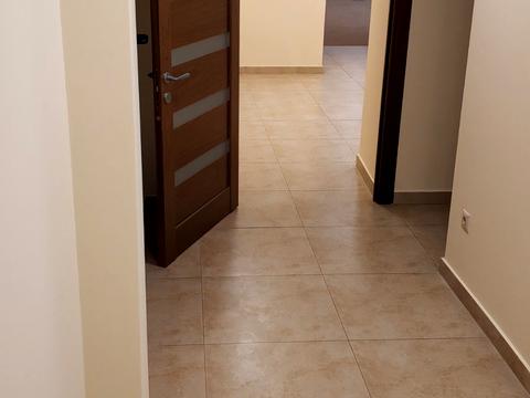 комерційна за адресою Кудрявська вул., 9