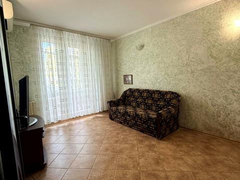 квартира за адресою Миколи Сингаївського вул. (Ново-Оскольська), 1-Л