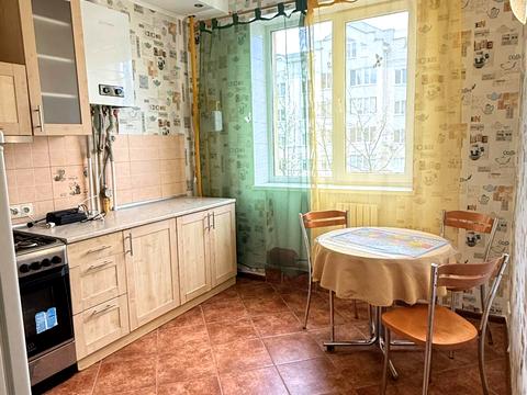 квартира за адресою Миколи Сингаївського вул. (Ново-Оскольська), 1-Л