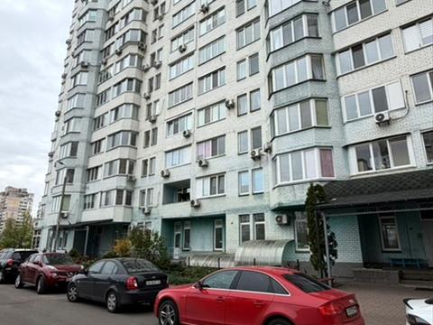 квартира по адресу Олены Пчилки ул., 3-А