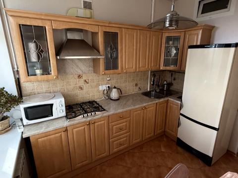 квартира за адресою Кропивницького вул., 18