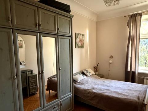 квартира за адресою Кропивницького вул., 18