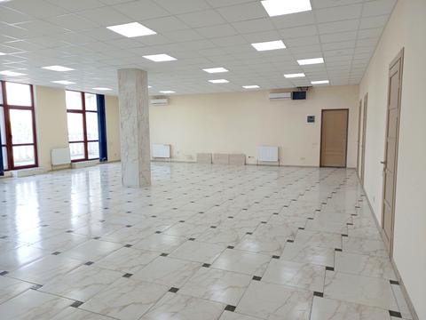 коммерческая по адресу Вице-адмирала Жукова пер., 17/19