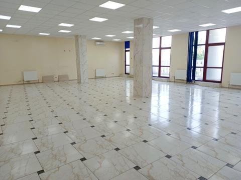 коммерческая по адресу Вице-адмирала Жукова пер., 17/19