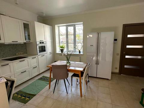 будинок за адресою Незалежності, 19Б