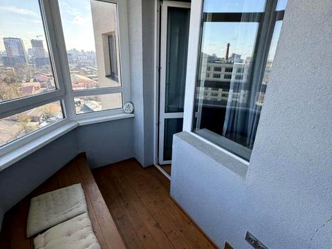 квартира за адресою Дегтярівська вул., 25а к1