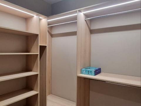 квартира за адресою Мартинова просп., (вул. Щаслива, 67)