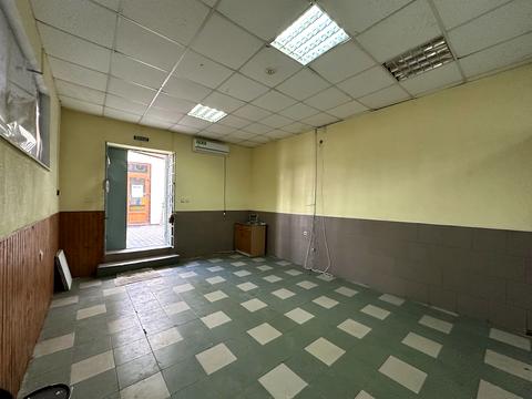 комерційна за адресою Київська вул., 16