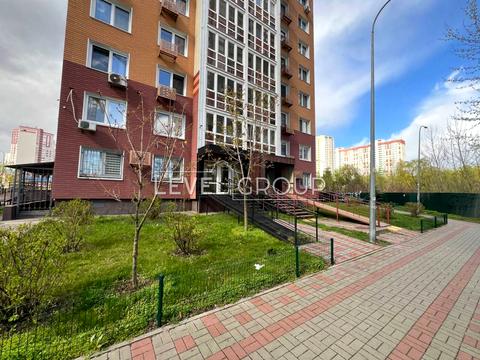 комерційна за адресою Софії Русової вул., 7-Г