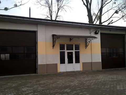 комерційна за адресою Київська вул., 16