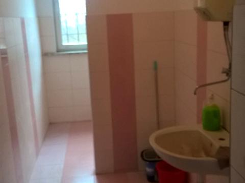 комерційна за адресою Київська вул., 16