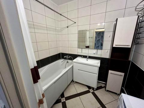 квартира по адресу Академика Глушкова просп., 9-Г