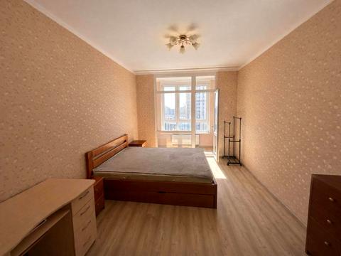 квартира по адресу Академика Глушкова просп., 9-Г